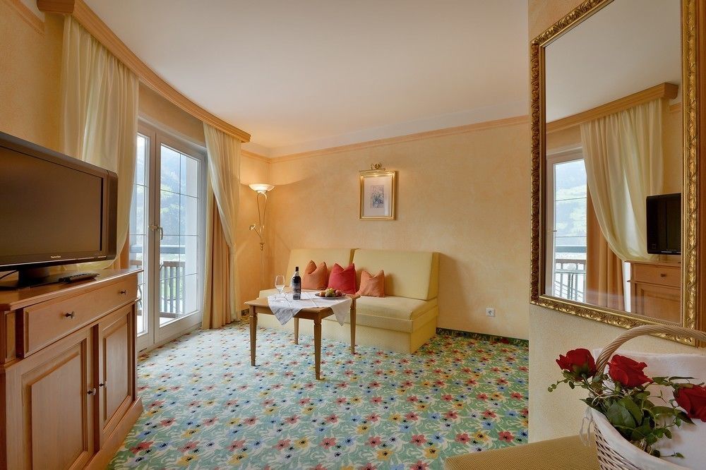 Wohlfuehlhotel Schiestl フューゲン エクステリア 写真
